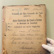 Achados do Arquivo: O caso da professora contra o Prefeito